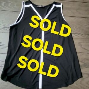 SOLD SOLD SOLD Knapp Studio Top XL Black & White